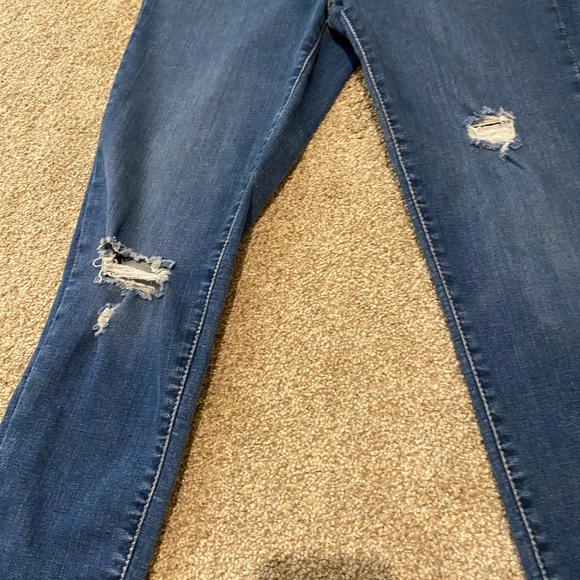 Levi’s 720 high rise super skinny jeans. Size 28. - Picture 4 of 9